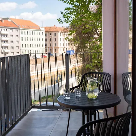 Hotel Sharingham Brno Exterior photo